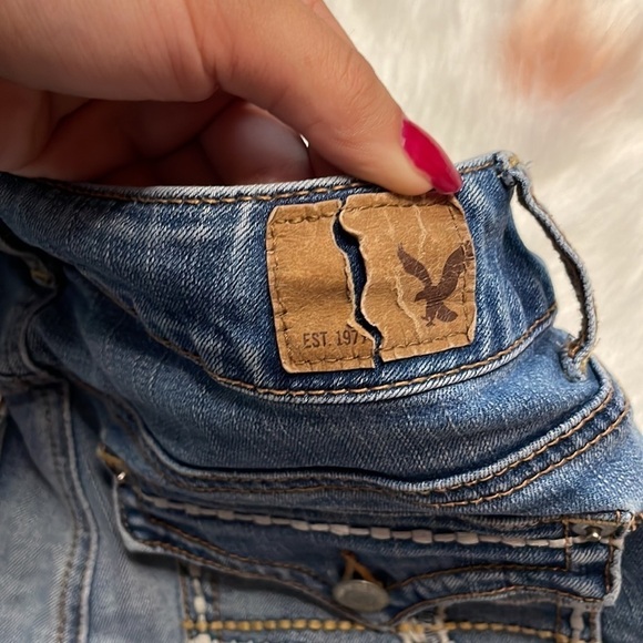 AMERICAN Eagle Super Stretch Midi Blue Jean Shorts - Picture 5 of 7